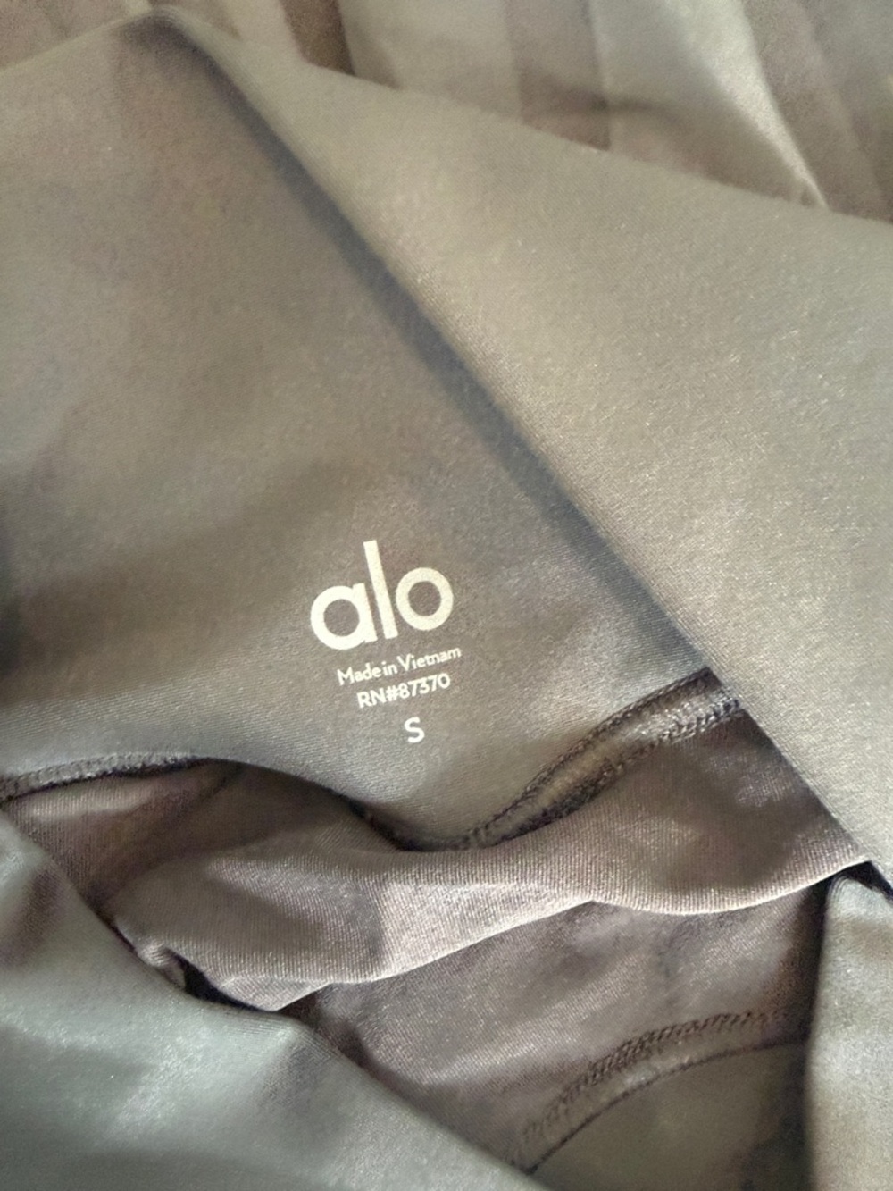 ALO Yoga Black Pleated Skater Skirt - Picture 4 of 4